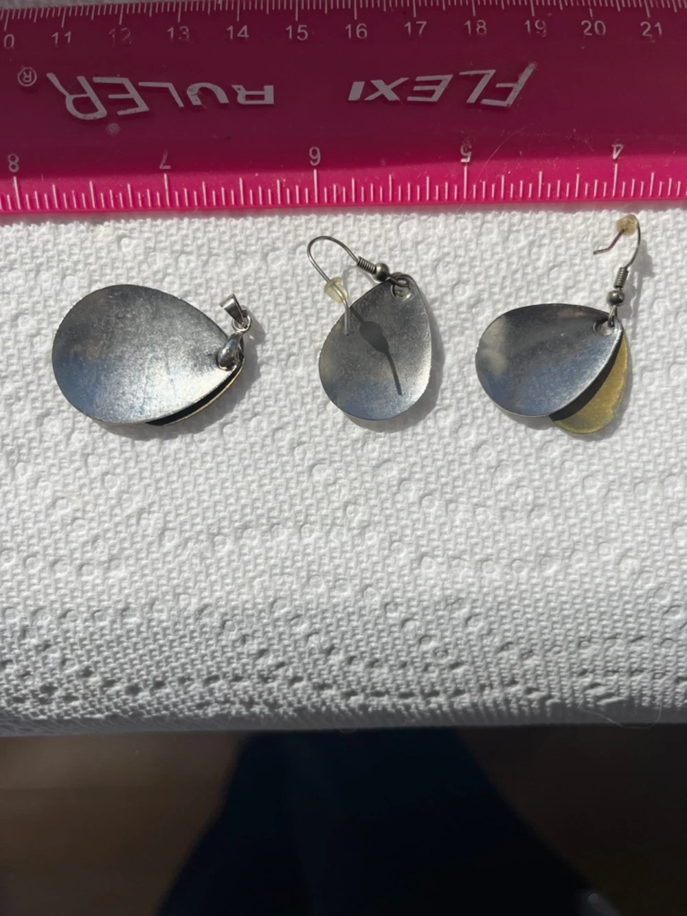 Fishing lure pendant and earrings - Picture 2 of 5